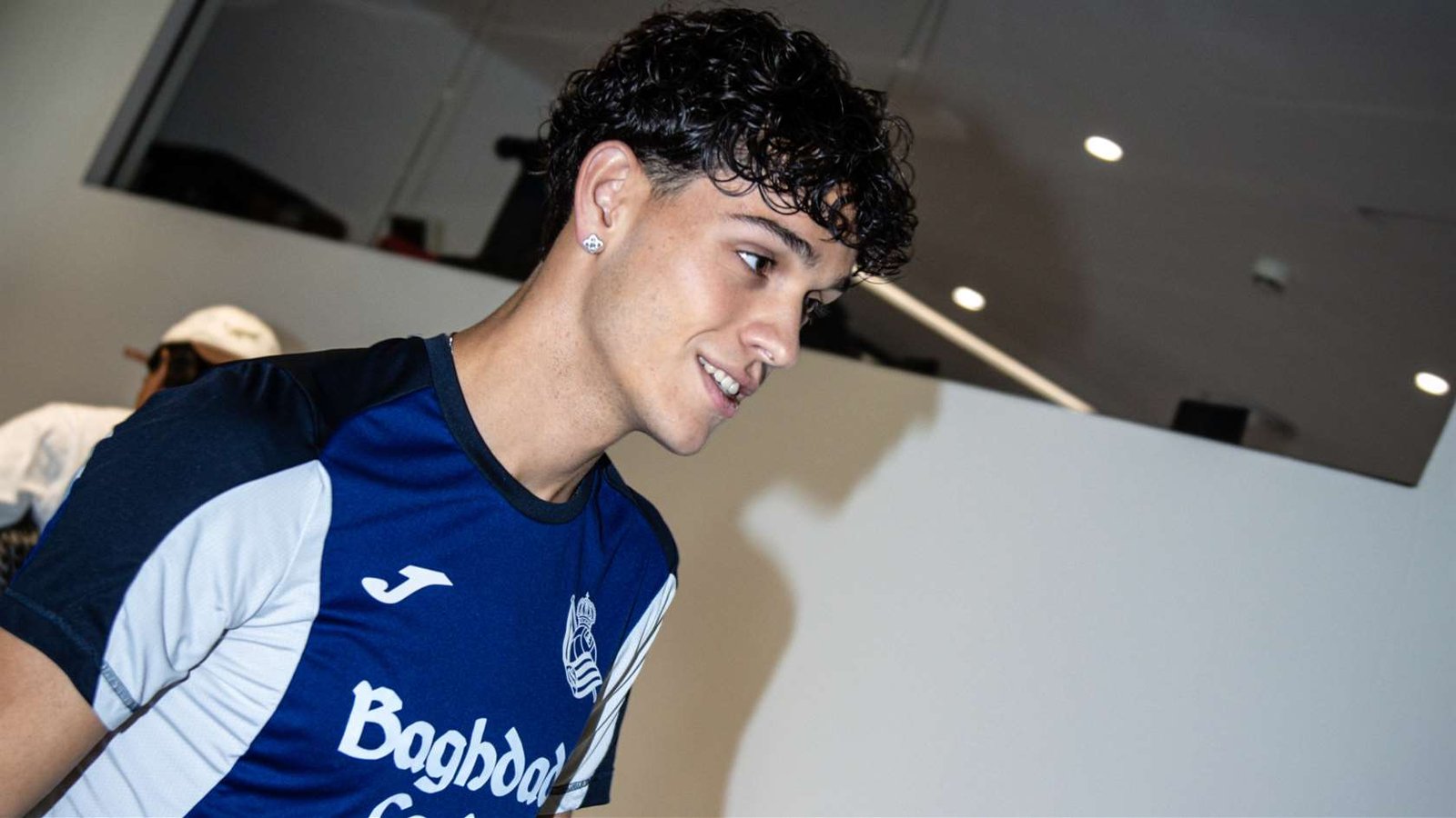 Real Sociedad sign Héctor Fort from Barcelona in €8.5m deal