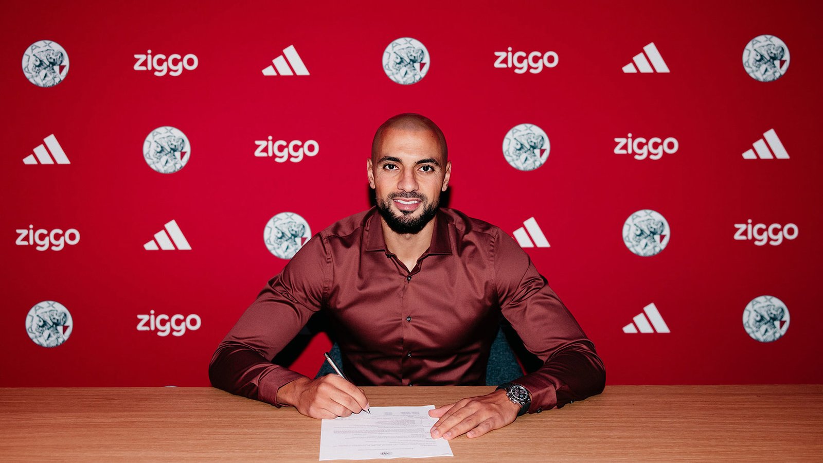 Ajax complete free transfer signing of Sofyan Amrabat