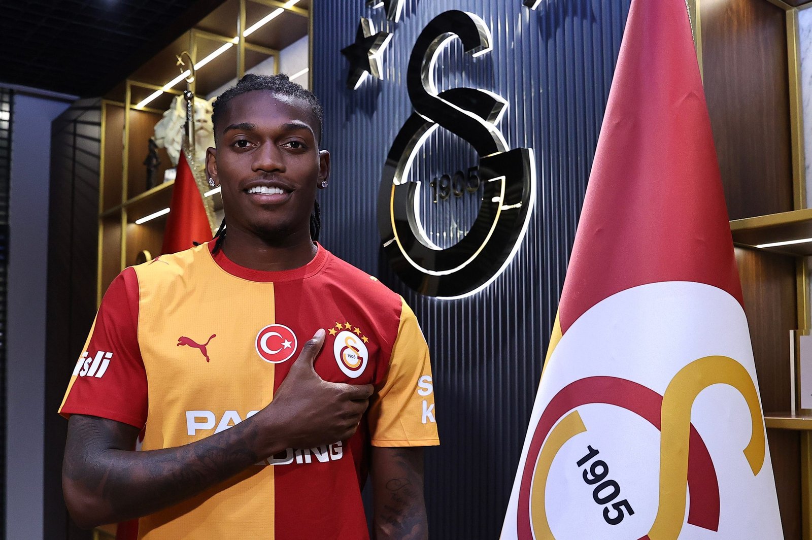Galatasaray finalize transfer of AC Milan forward Rafael Leão