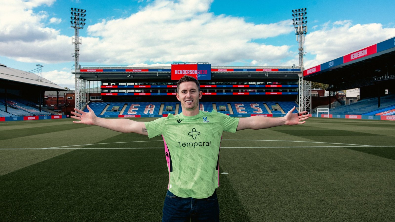 Crystal Palace captain Dean Henderson signs contract extension