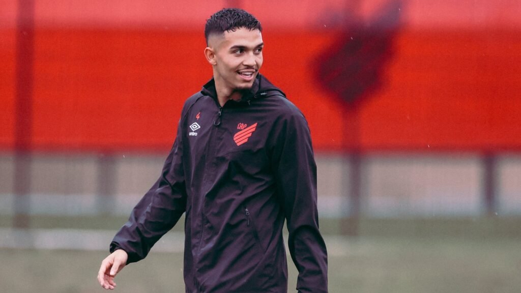 European clubs monitor Athletico Paranaense defender Arthur Dias