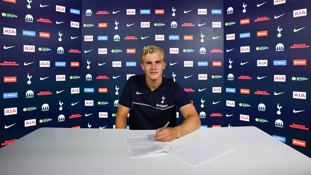 Lucas Bergvall signs new contract extension with Tottenham