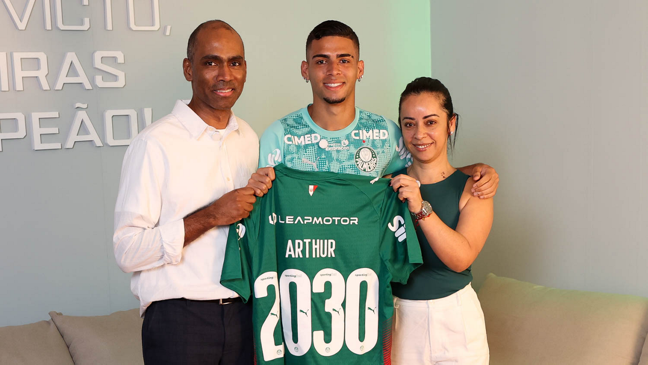 Arthur Gabriel signs Palmeiras contract extension until December 2030