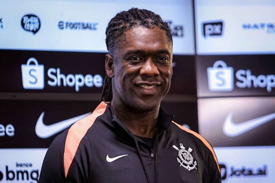 Corinthians appoint Clarence Seedorf as head coach
